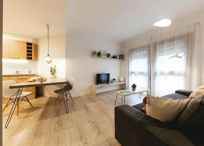 Bravissimo La Mora, Beautiful And Spacious Apartmán *