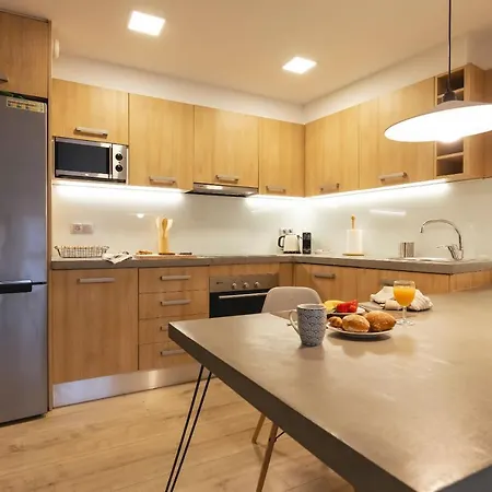 Апартаменты Bravissimo La Mora, Beautiful And Spacious